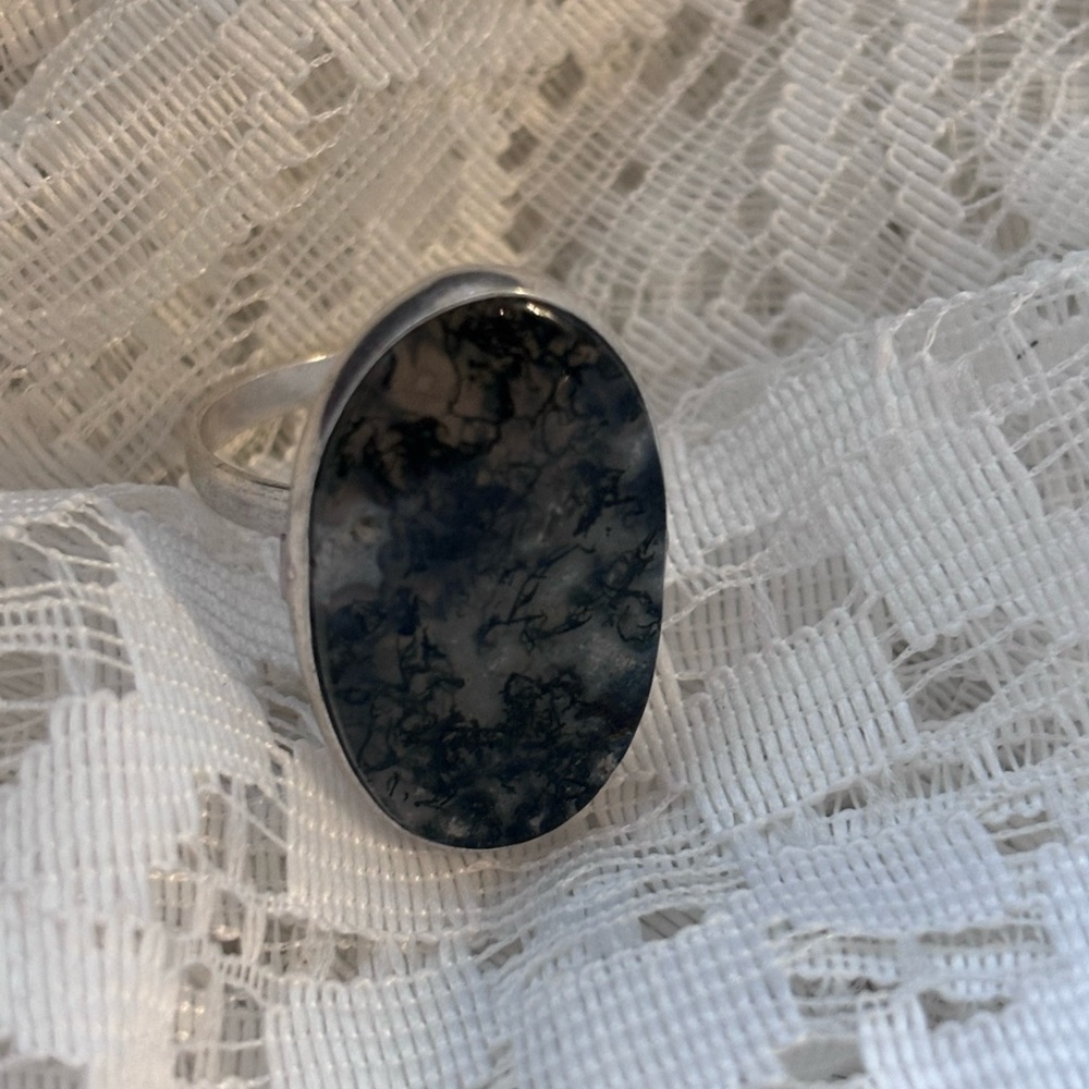 Elegant Silver and Black Stone Ring